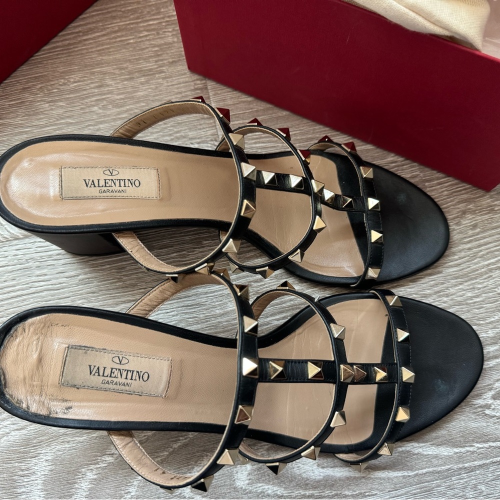 Valentino Garavani Rockstud Slide Sandal